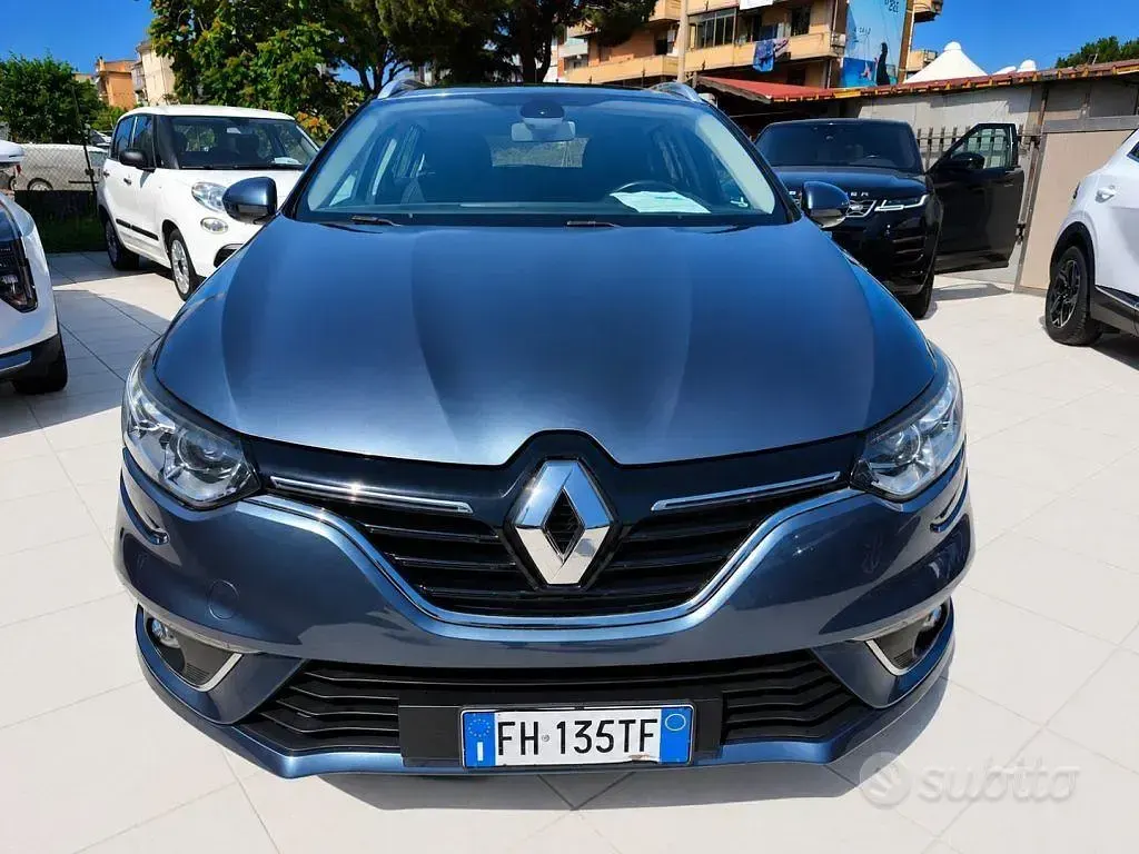 Usata Renault Mégane GrandTour 110 CV (80 kW) 2017 Blu Station wagon