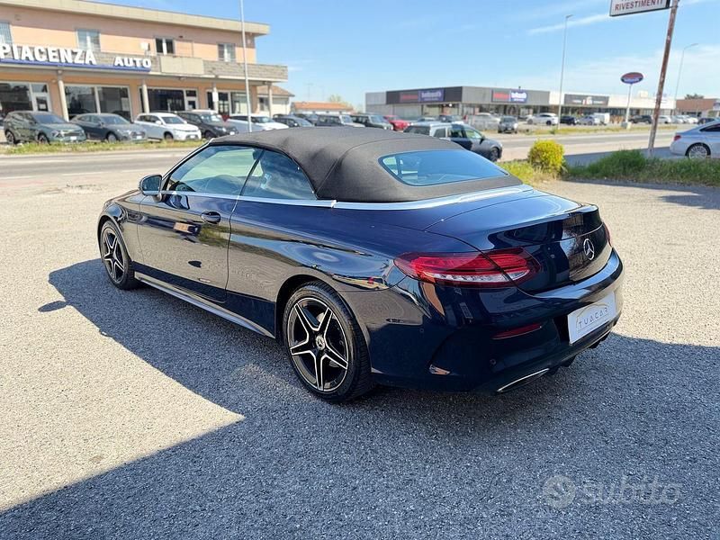 Usata Mercedes C200 Premium 184 CV (135 kW) 2019 Blu Cabrio