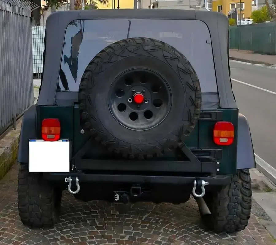 Usata Jeep Wrangler Sahara 177 CV (130 kW) 2005 SUV
