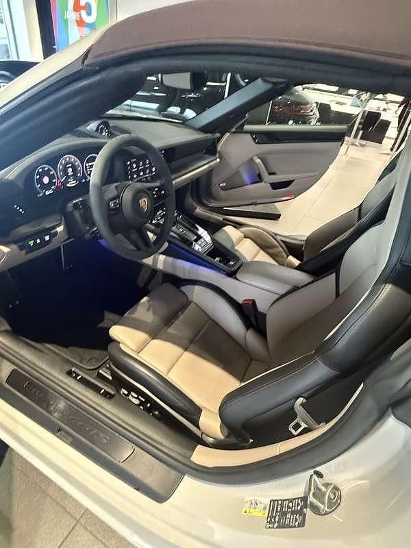 Usata Porsche 911 544 CV (400 kW) 2025 Cabrio