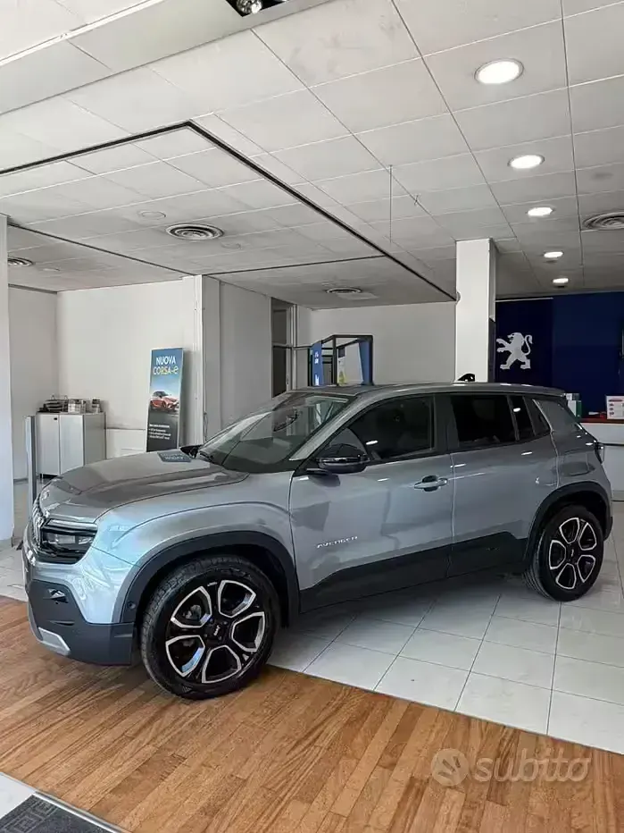 Usata Jeep Avenger Summit 101 CV (74 kW) 2025 SUV