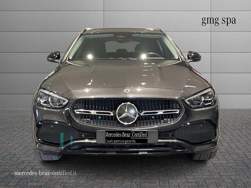 Usata Mercedes 220 Advanced 197 CV (144 kW) 2024 Grigio Station wagon