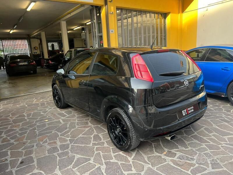 Usata Fiat Punto 77 CV (56 kW) 2009 Nero Utilitaria