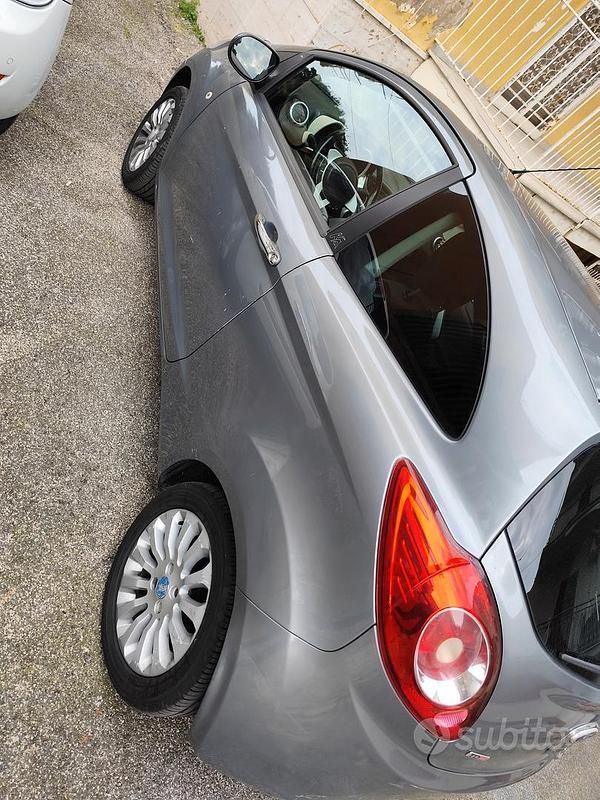 Usata Ford Ka 75 CV (55 kW) 2012 Grigio Utilitaria