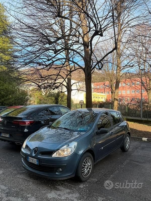 Usata Renault Clio III 2005 Berlina