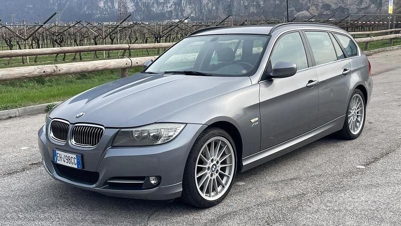Usata BMW 320 184 CV (135 kW) 2011 Grigio Station wagon