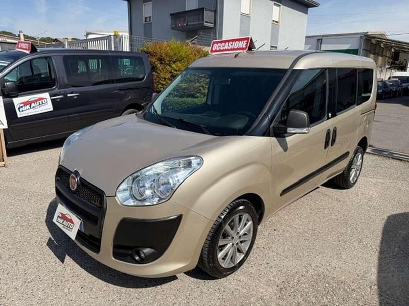 Usata Fiat Doblò Dynamic 135 CV (99 kW) 2011 Bronzo Monovolume