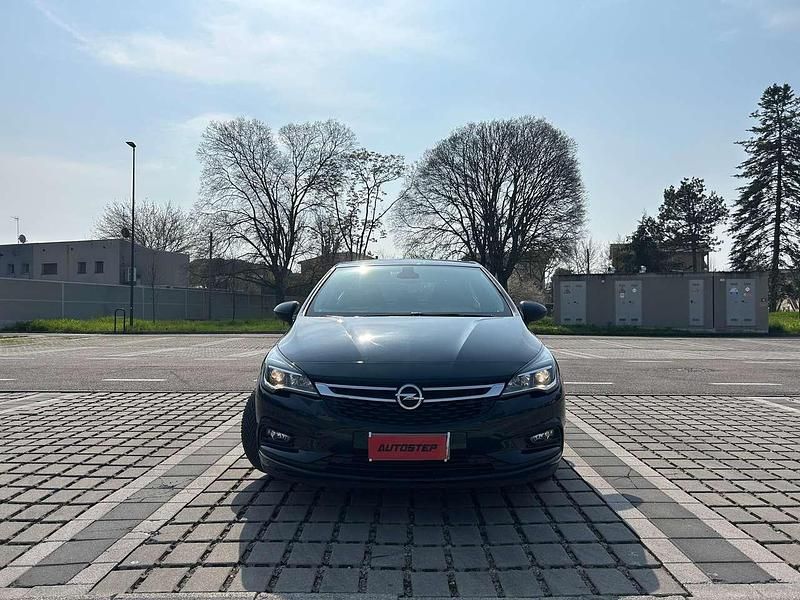 Usata Opel Astra Innovation 136 CV (100 kW) 2017 Nero Berlina