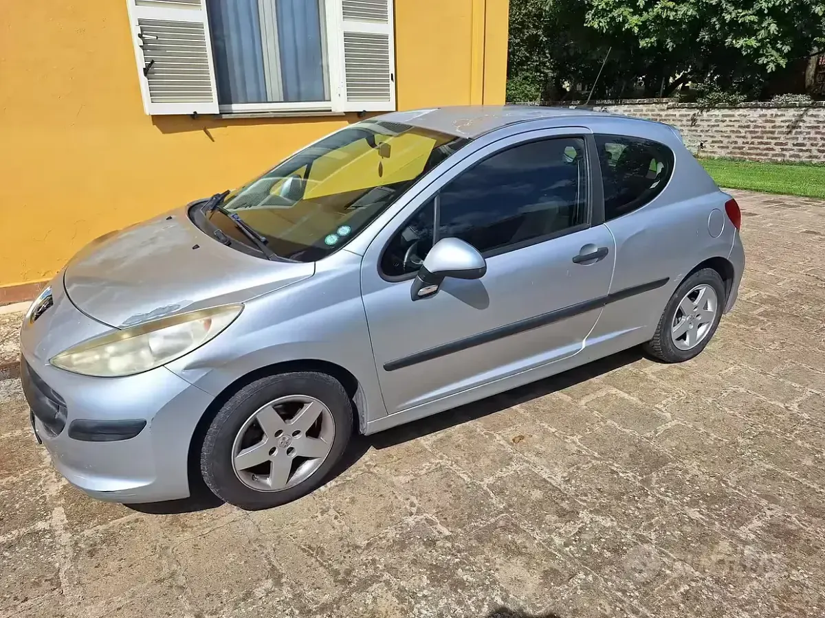 Usata Peugeot 207 73 CV (53 kW) 2009 Berlina
