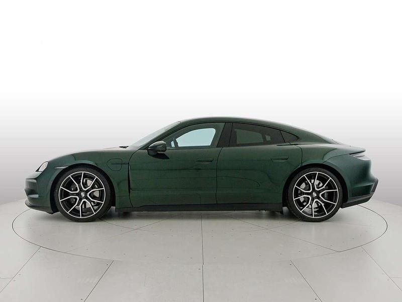 Usata Porsche Taycan Performance Package 319 kW (435 CV) 2024 N4 oak green neo metallizzato Berlina