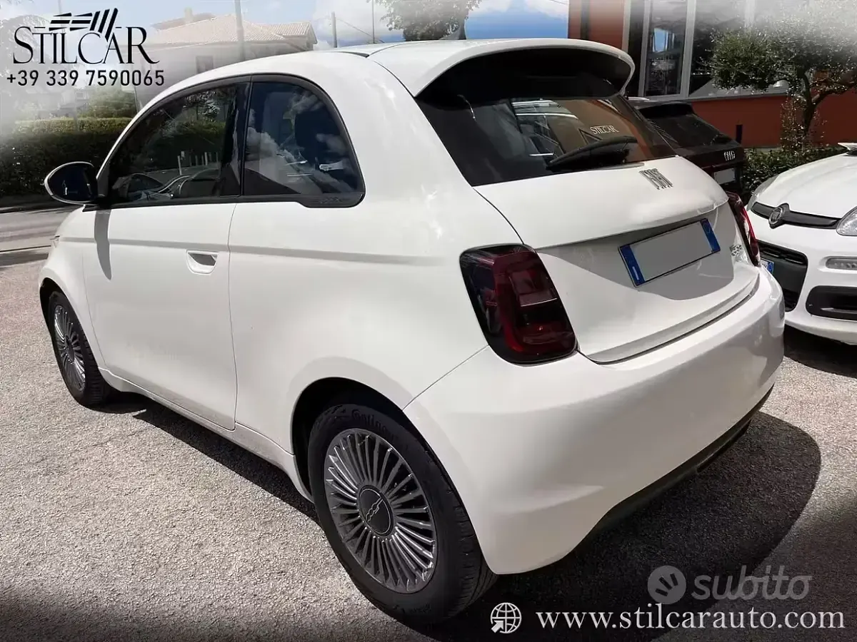 Usata Fiat 500e Icon 42 kW (58 CV) 2021 Bianco Berlina
