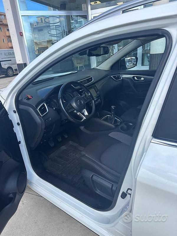 Usata Nissan Qashqai 2018 Bianco SUV