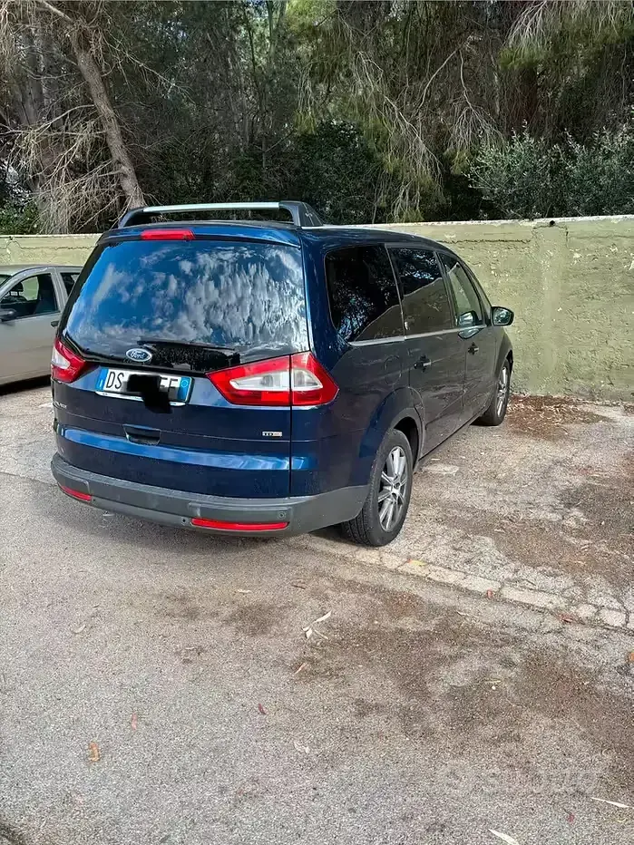 Usata Ford Galaxy Ghia 140 CV (102 kW) 2008 Bluazzurro Monovolume