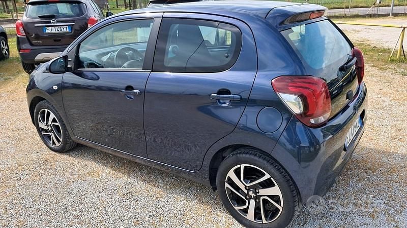 Usata Peugeot 108 Allure 69 CV (50 kW) 2015 Marrone Utilitaria