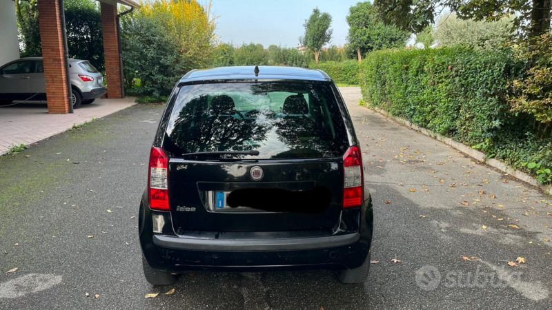 Usata 2009 Fiat Idea Monovolume | 3000 € - Immagine 1/4