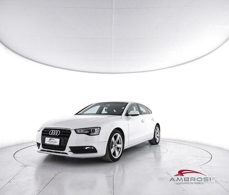 Begagnad Audi A5 177 HK (130 kW) 2014 Vit Sportkupé