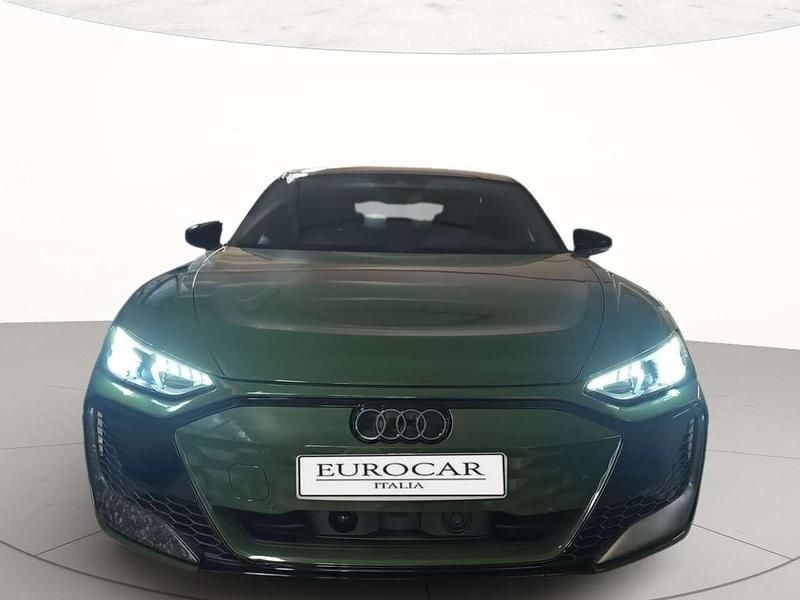 Nuova Audi e-tron GT quattro Performance 680 kW (925 CV) 2025 Verniciature personalizzate au Berlina