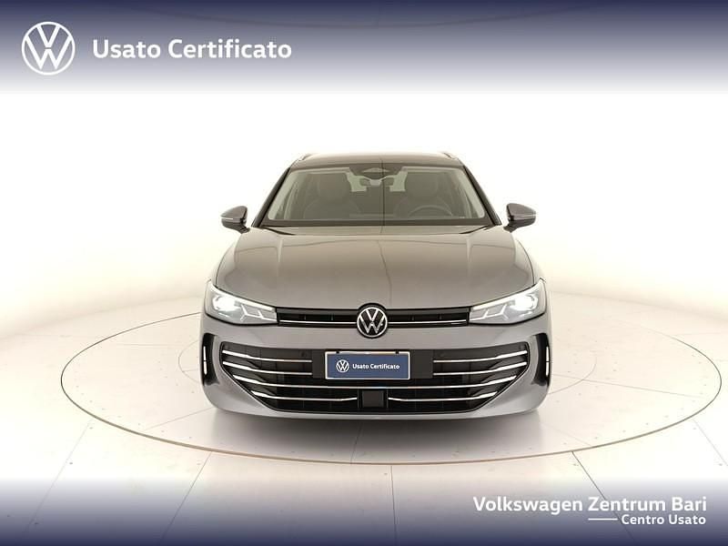 Usata VW Passat Business 150 CV (110 kW) 2024 Grigio Station wagon