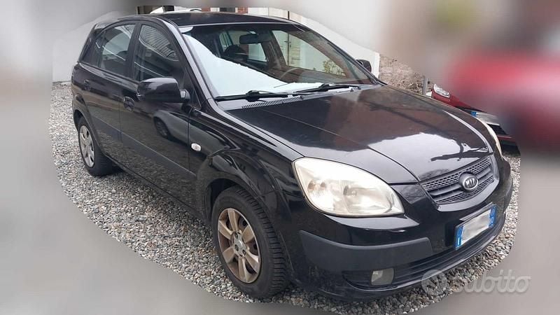 Usata Kia Rio 110 CV (80 kW) 2007 Nero Utilitaria