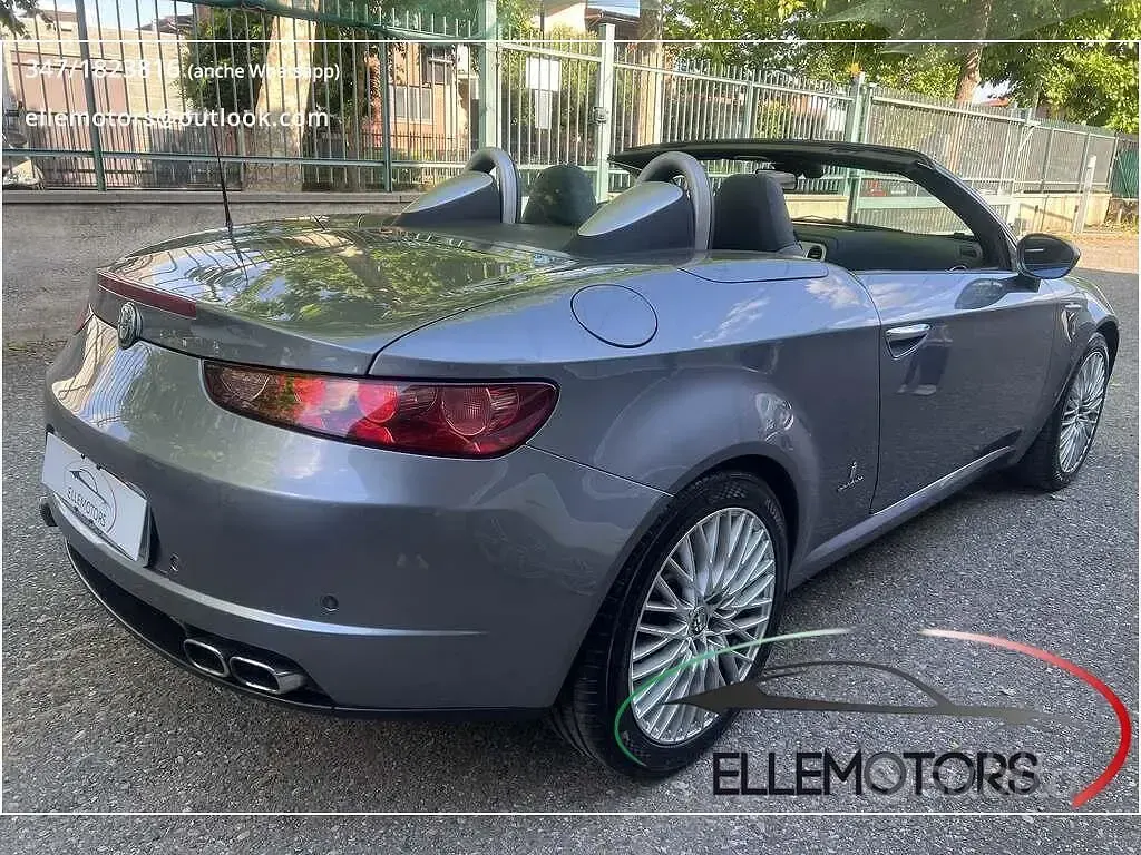 Usata Alfa Romeo Spider Exclusive 260 CV (191 kW) 2007 Grigio Cabrio