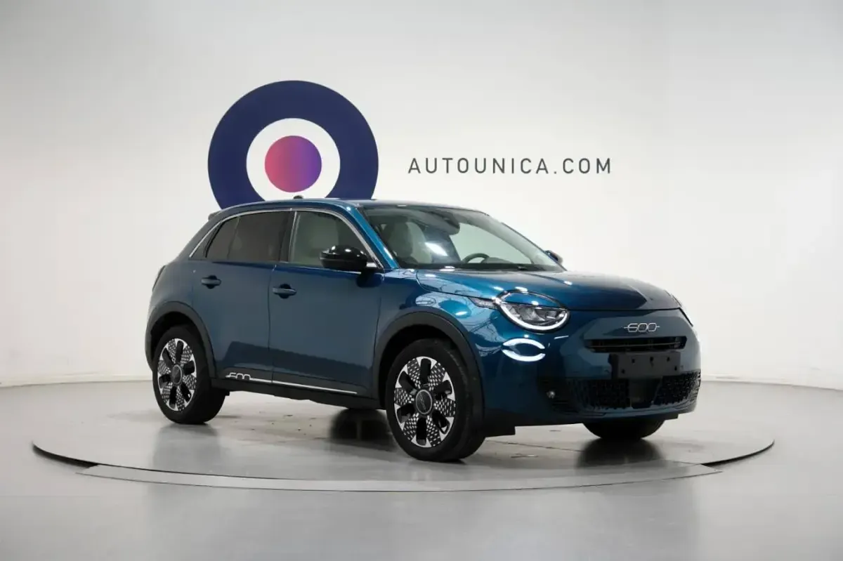 Usata Fiat 600 La Prima 101 CV (74 kW) 2025 Verde acqua SUV