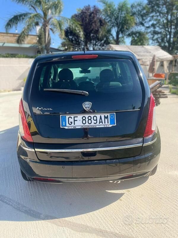 Usata Lancia Musa 90 CV (66 kW) 2011 Nero Monovolume