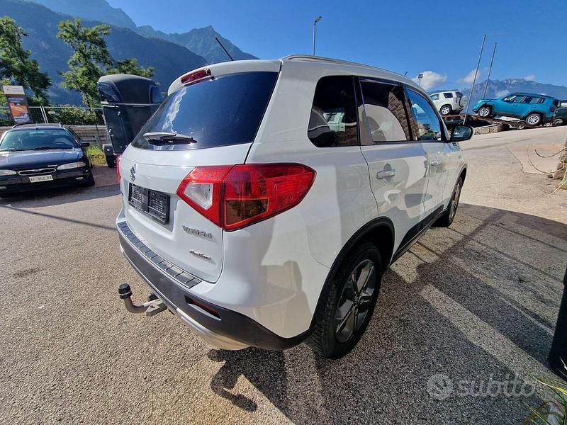 Usata Suzuki Vitara Cool 120 CV (88 kW) 2015 Grigio SUV