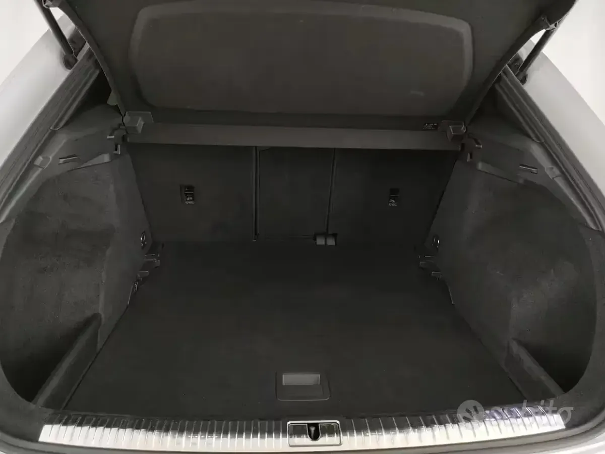 Usata Audi Q3 S-Line 150 CV (110 kW) 2018 Bianco SUV