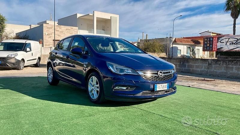 Usata Opel Astra 95 CV (69 kW) 2016 Blu Berlina