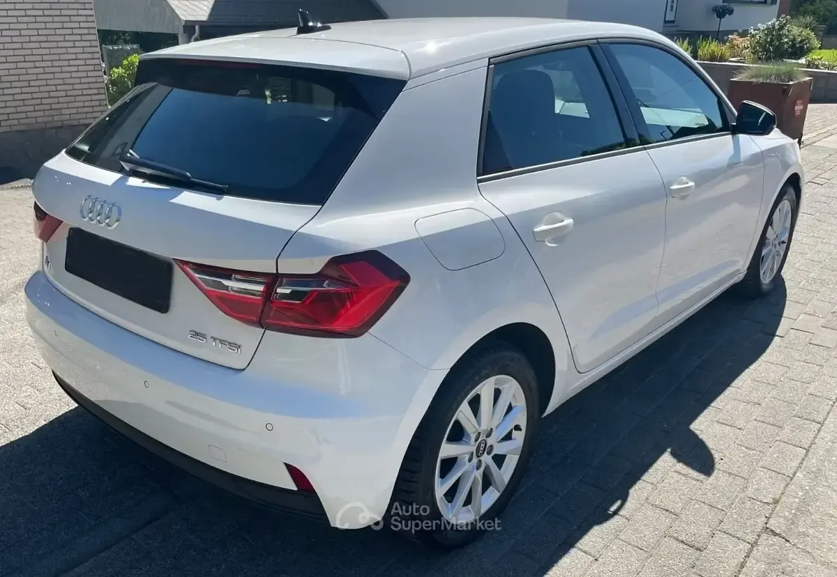 Occasion Audi A1 Sportback S-Line 95 ch (69 kW) 2024 Blanc Citadine