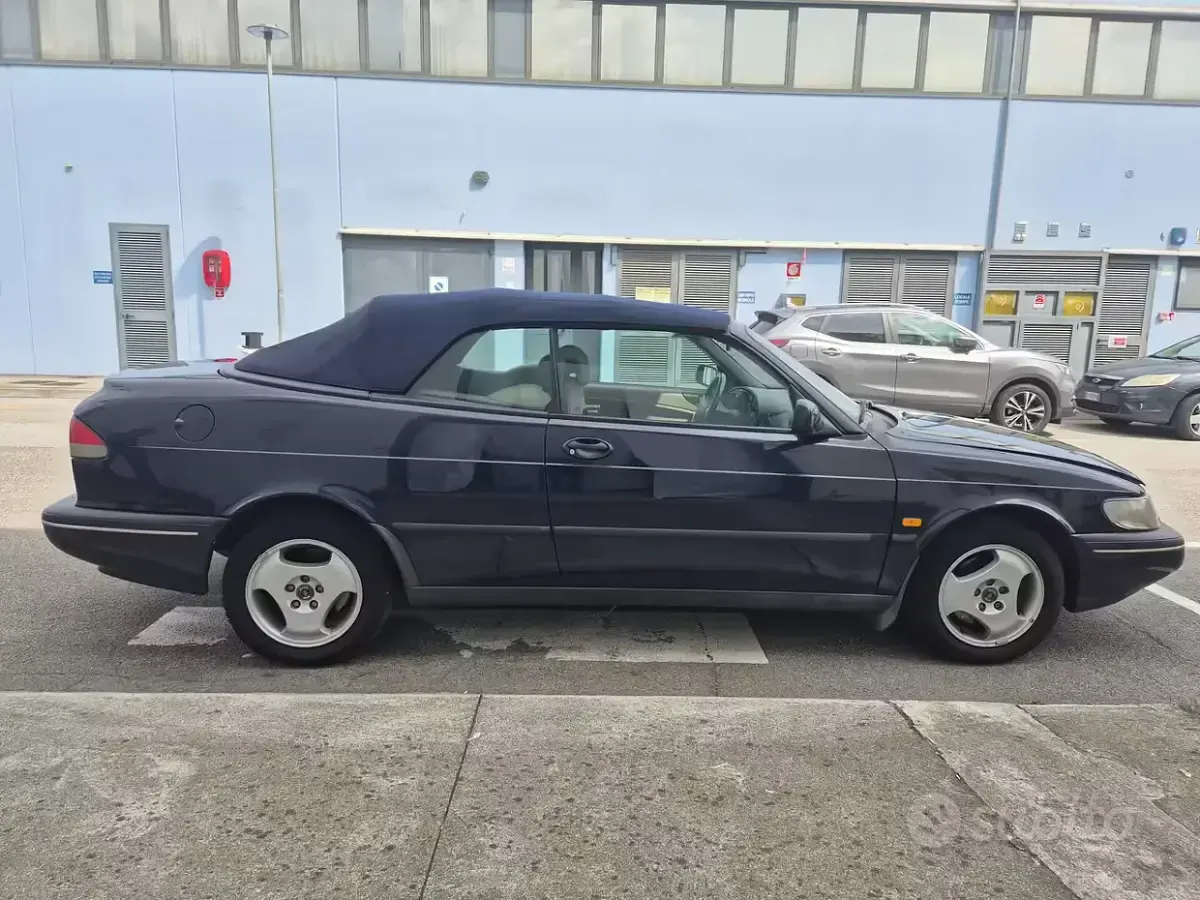 Usata Saab 9-3 150 CV (110 kW) 1997 Blu Cabrio