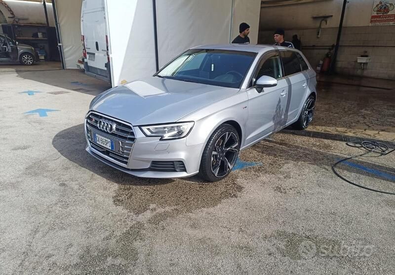 Grigio Usata 2018 Audi A3 Tre volumi | 16.500 € (Super prezzo) - Immagine 1/4