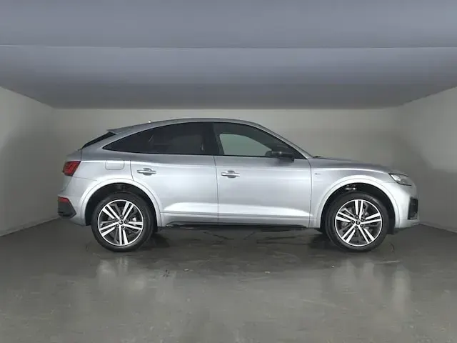 Usata Audi Q5 Sportback S-Line 204 CV (150 kW) 2024 Argento fioretto metallizzato SUV