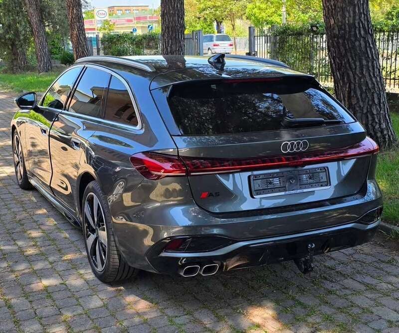 Nuova Audi A5 S-Line 204 CV (150 kW) 2025 Grigio daytona perlato Coupé