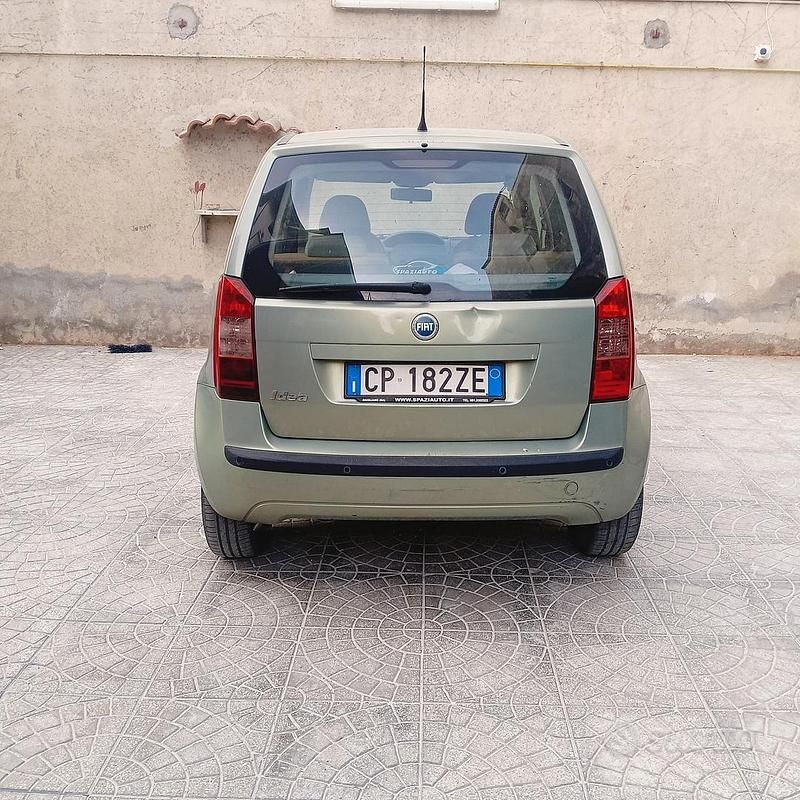 Usata Fiat Idea 70 CV (51 kW) 2004 Monovolume
