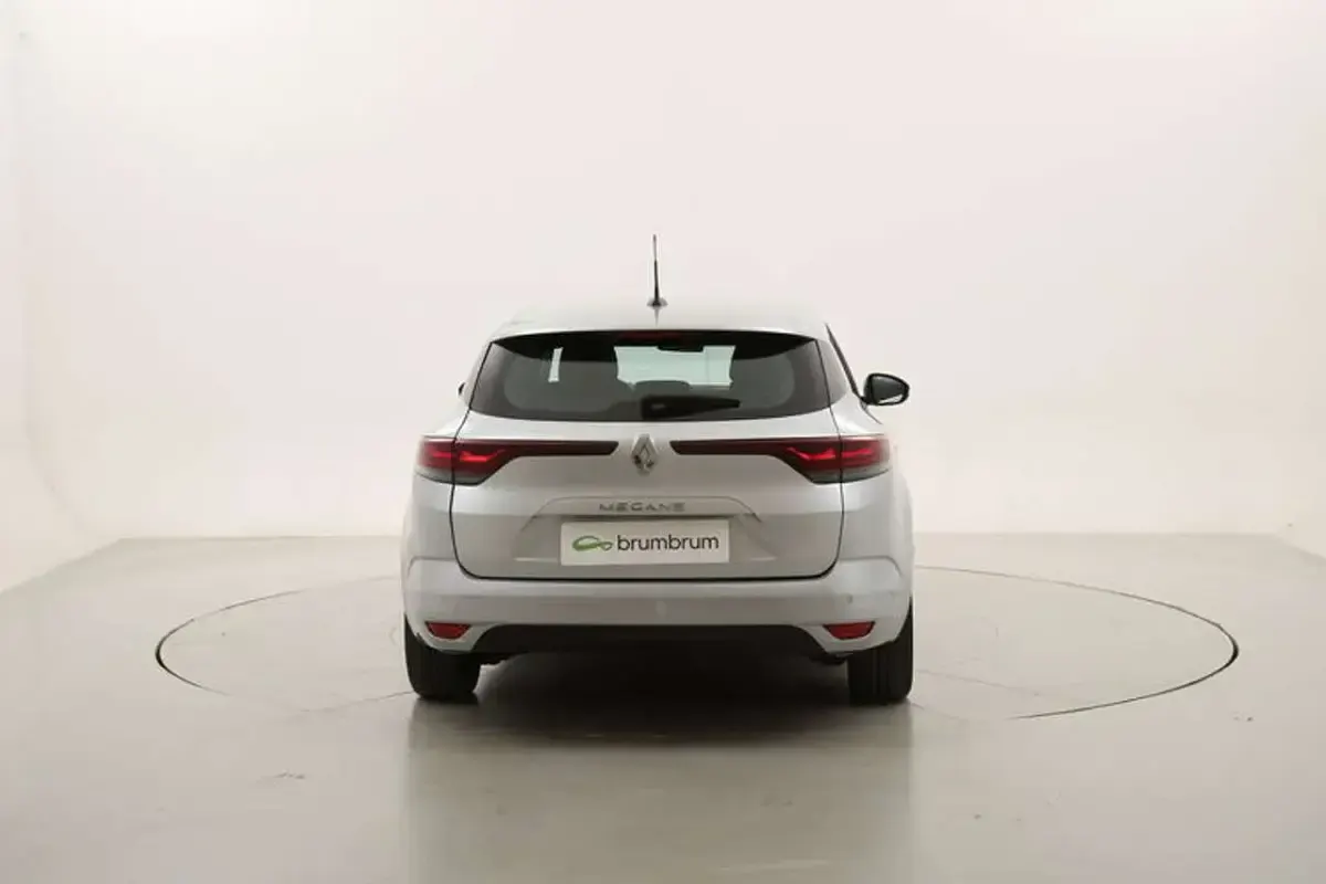 Usata Renault Mégane GrandTour Equilibre 116 CV (85 kW) 2023 Argento Station wagon