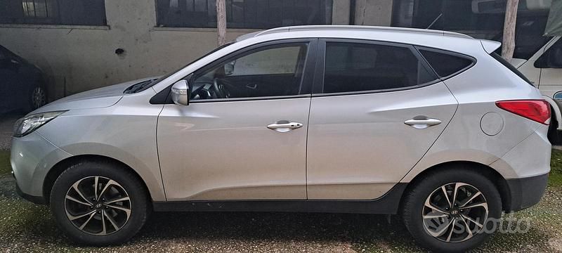 Usata 2011 Hyundai ix35 SUV | 6600 € (Buon prezzo) - Immagine 1/4