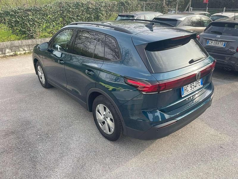 Usata VW Tiguan Edition 150 CV (110 kW) 2024 Verde SUV