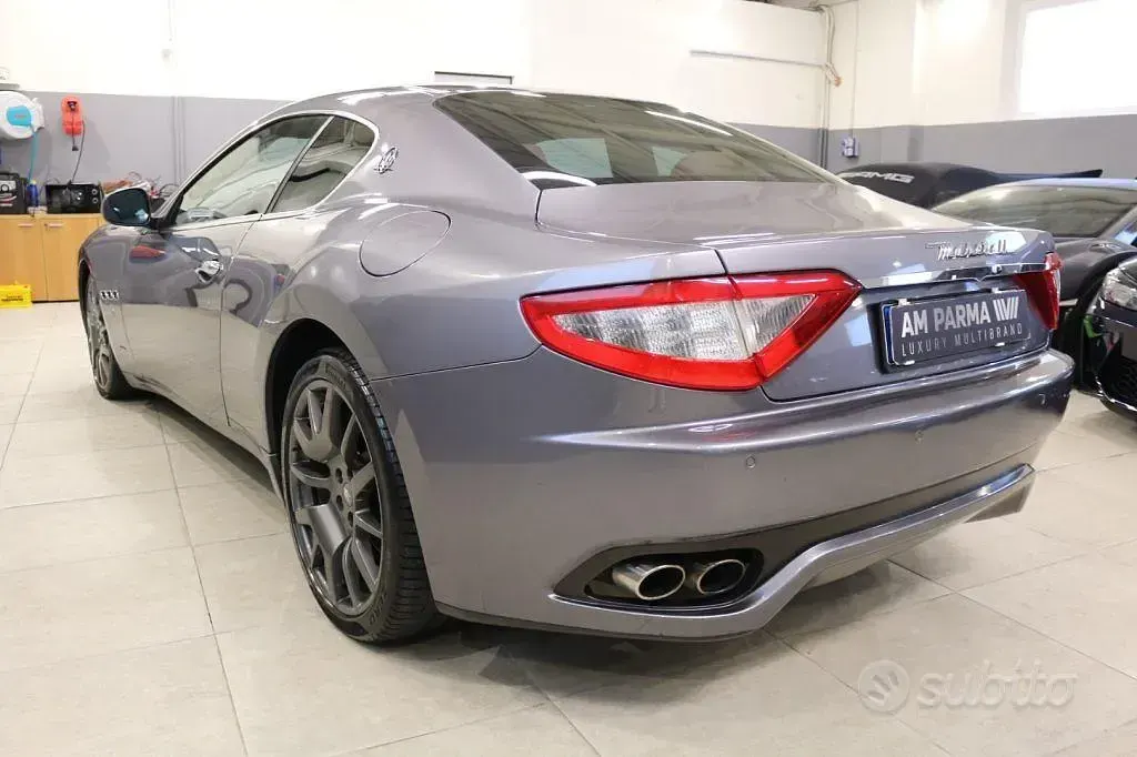 Usata Maserati Granturismo 439 CV (322 kW) 2009 Grigio Coupé