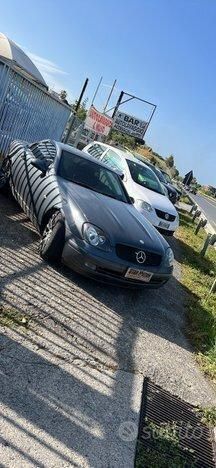 Usata Mercedes SLK230 193 CV (141 kW) 1999 Grigio Cabrio