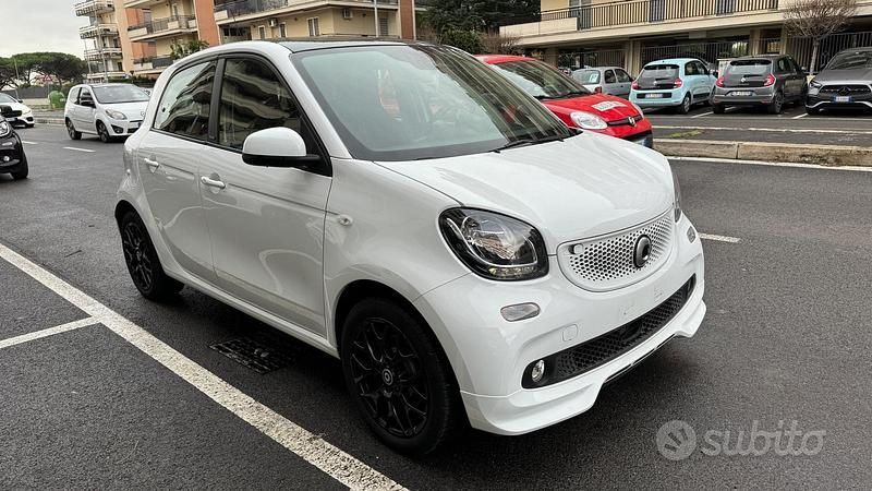 Usata Smart ForFour Passion 90 CV (66 kW) 2019 Bianco Utilitaria