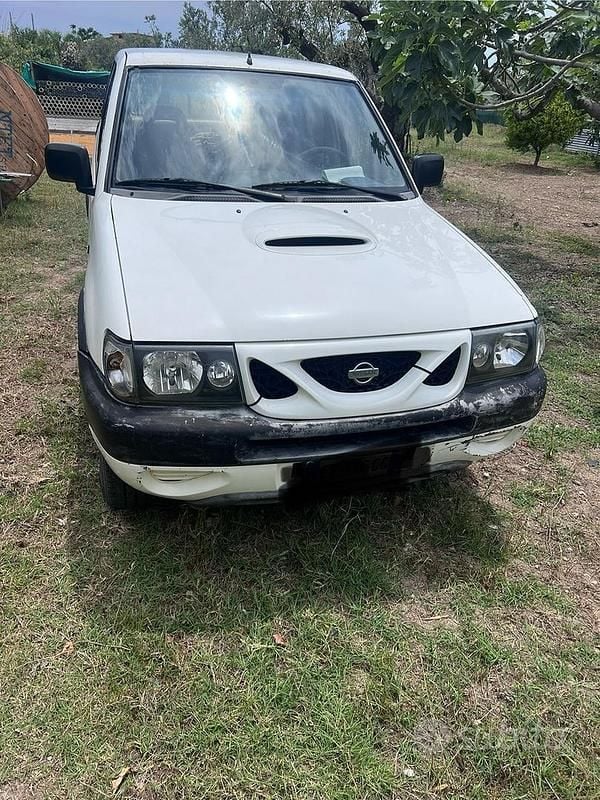 Bianco Usata 2005 Nissan Terrano SUV | 5500 € (Buon prezzo) - Immagine 1/4