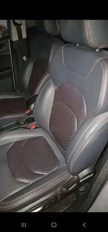 Usata EVO Evo 4 106 CV (77 kW) 2022 Argento SUV
