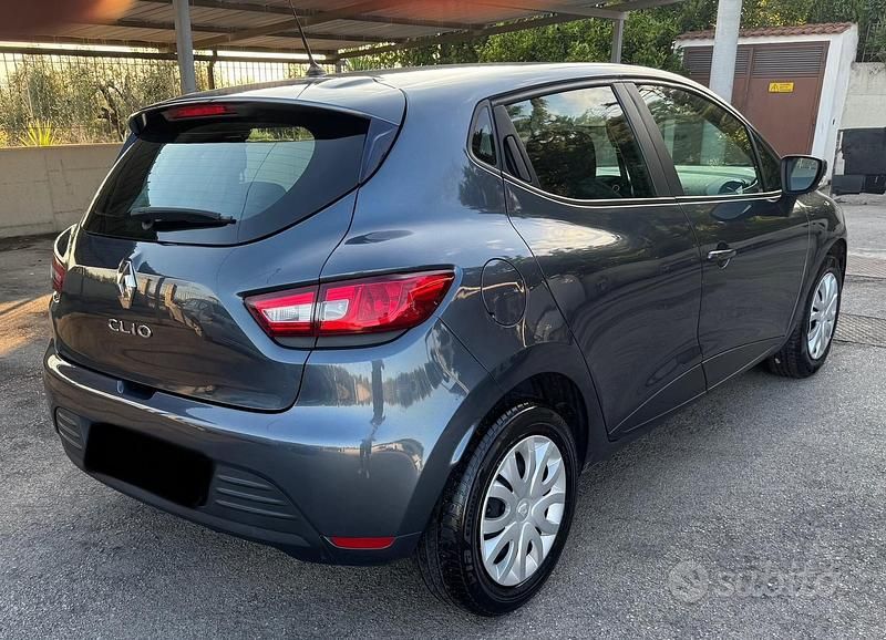 Usata Renault Clio V 75 CV (55 kW) 2020 Grigio Furgone