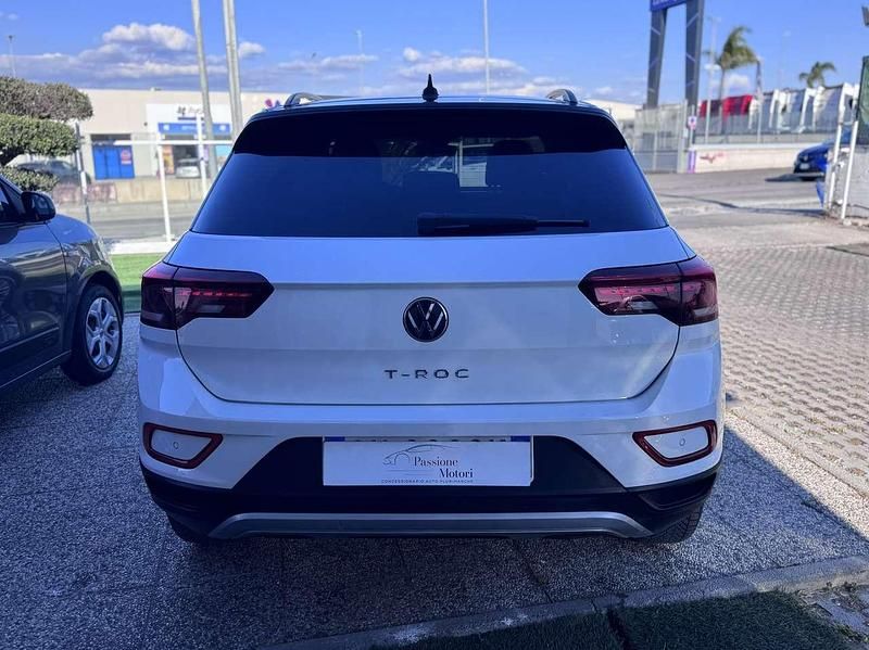 Usata VW T-Roc Life 150 CV (110 kW) 2023 Bianco SUV