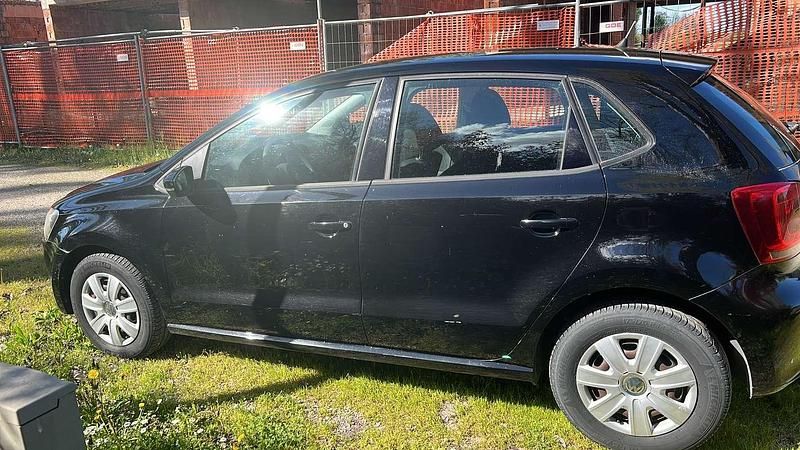 Usata VW Polo Trendline 75 CV (55 kW) 2011 Berlina