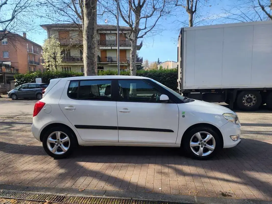 Usata Skoda Fabia GreenLine 75 CV (55 kW) 2012 Bianco Berlina