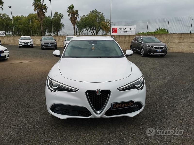 Usata Alfa Romeo Stelvio Super 210 CV (154 kW) 2018 Bianco SUV
