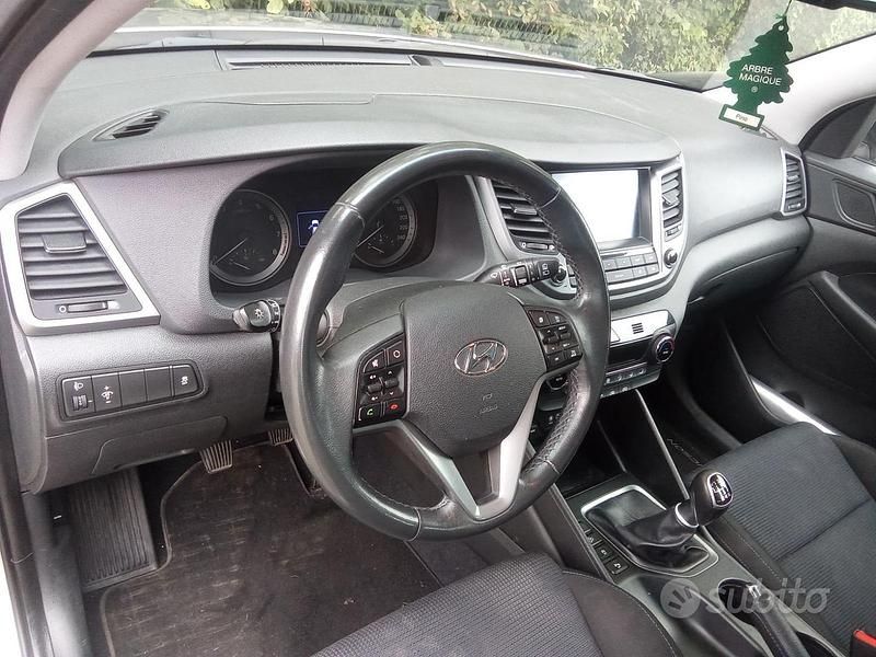 Usata Hyundai Tucson 136 CV (100 kW) 2017 Grigio SUV