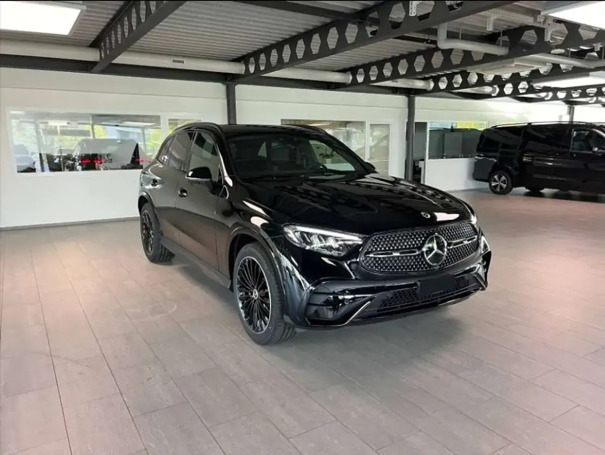 Usata Mercedes GLC200 Premium 204 CV (150 kW) 2024 Nero SUV